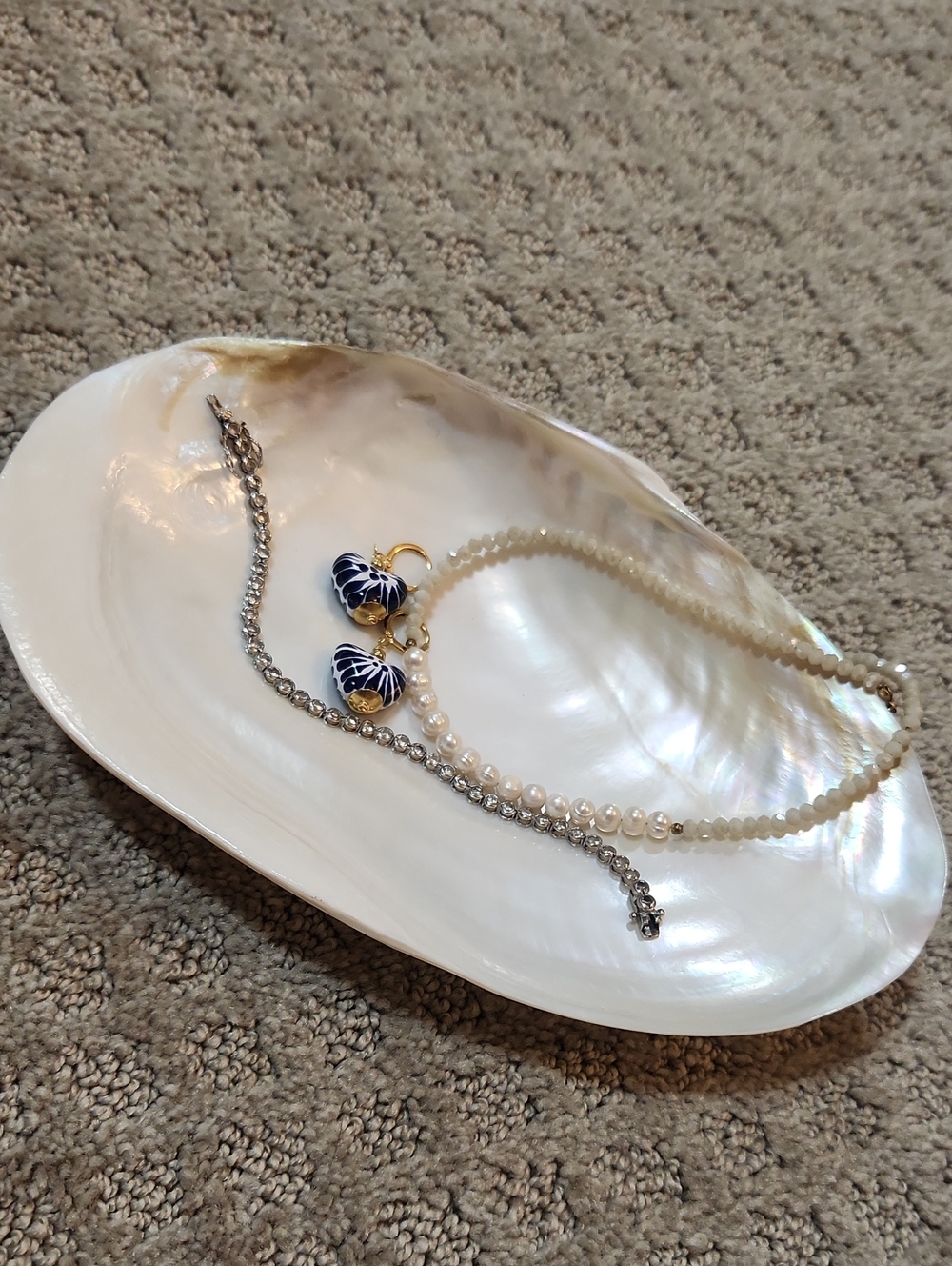 Shell Decor Iridescent Mother-of-Pearl Decorative Bowl Creamy White Iridescence - Picture 5 of 12